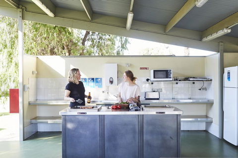 NRMA Victor Harbor Beachfront Holiday Park - Food Delivery Shop 25