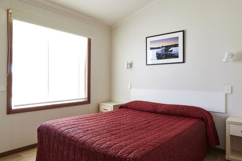 NRMA Victor Harbor Beachfront Holiday Park - Food Delivery Shop 37