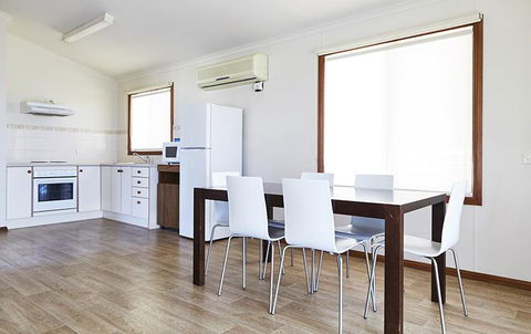 NRMA Victor Harbor Beachfront Holiday Park - Food Delivery Shop 33