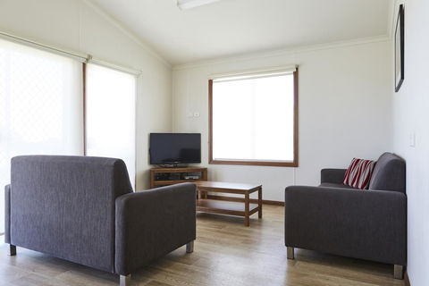 NRMA Victor Harbor Beachfront Holiday Park - Food Delivery Shop 38