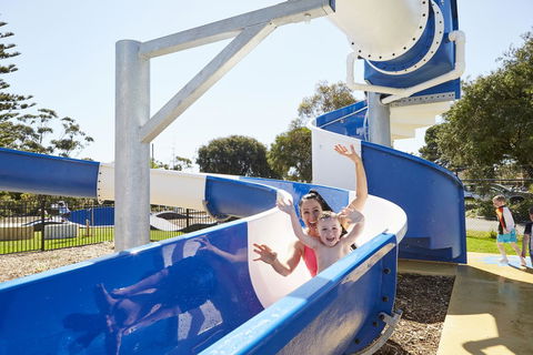 NRMA Victor Harbor Beachfront Holiday Park - Food Delivery Shop 19