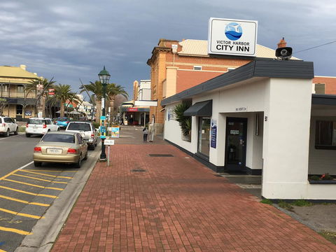 Victor Harbor City Inn - Food Delivery Shop 4