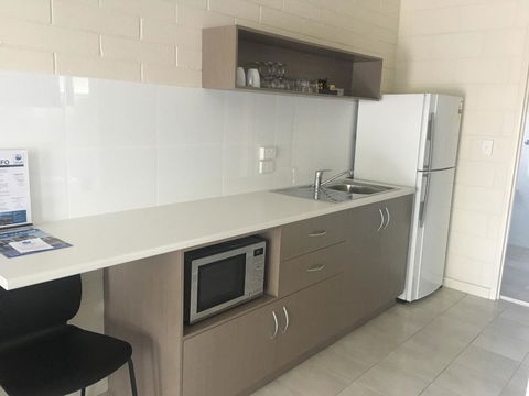 Victor Harbor City Inn - Food Delivery Shop 11