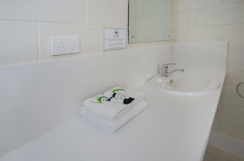 Victor Harbor City Inn - Food Delivery Shop 30