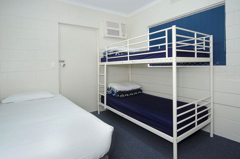 Victor Harbor City Inn - Food Delivery Shop 26