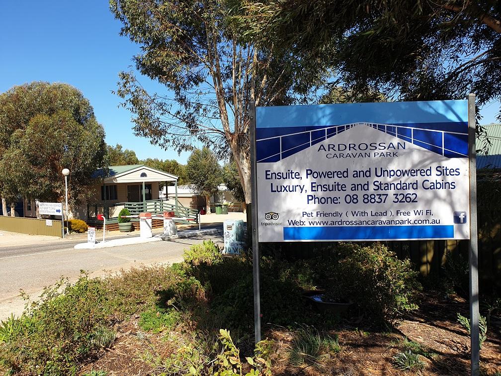 Pine Point SA Food Delivery Shop