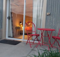 Desert Gum Retreat Gough St - Food Delivery Shop