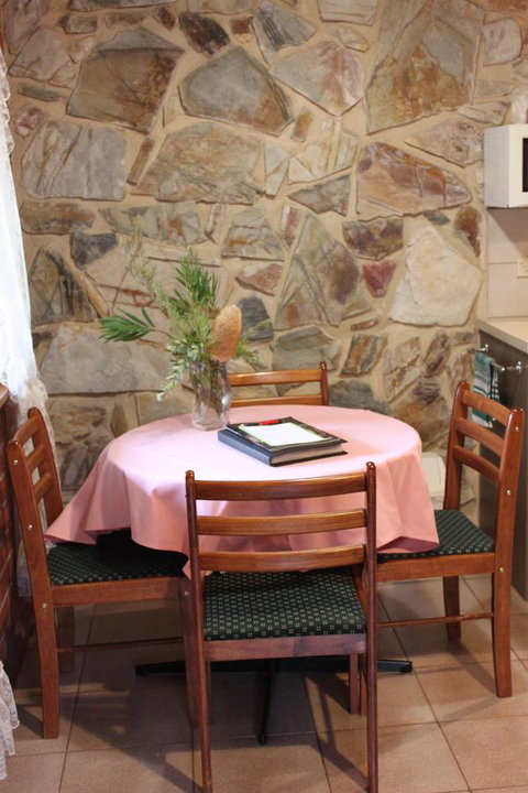 Langmeil Cottages - Food Delivery Shop 1