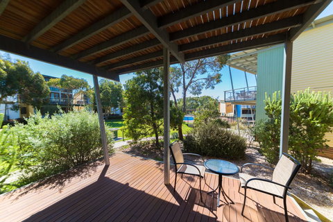 South Shores Villa 52 - Food Delivery Shop 11