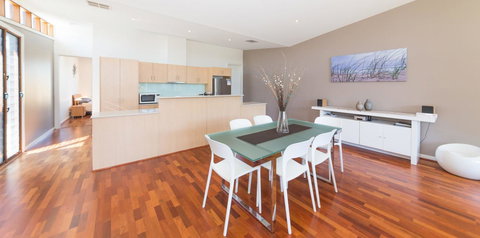 South Shores Villa 52 - Food Delivery Shop 19