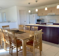 Bayview Beach House Apartment No 1 - Food Delivery Shop