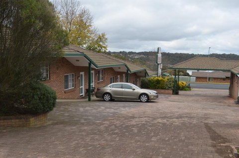Deer Park Motor Inn Armidale - Food Delivery Shop 21