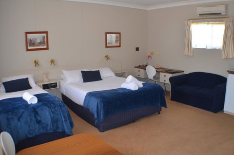 Deer Park Motor Inn Armidale - Food Delivery Shop 1