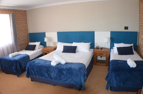 Deer Park Motor Inn Armidale - Food Delivery Shop 10