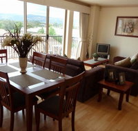 City Escape 3 Bedroom East End of Adelaide - Food Delivery Shop
