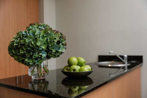 Rydges Newcastle - Food Delivery Shop 12