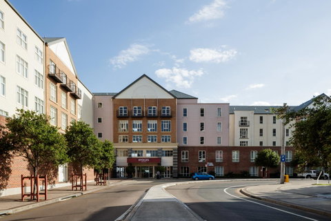 Rydges Newcastle - Food Delivery Shop 2