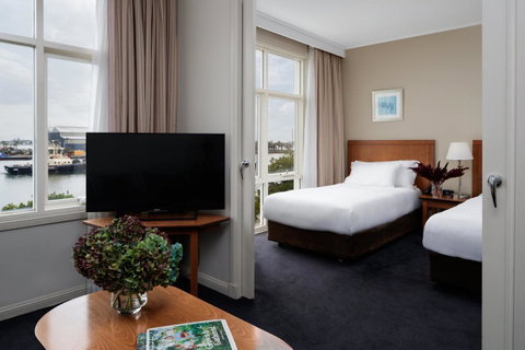 Rydges Newcastle - Food Delivery Shop 18
