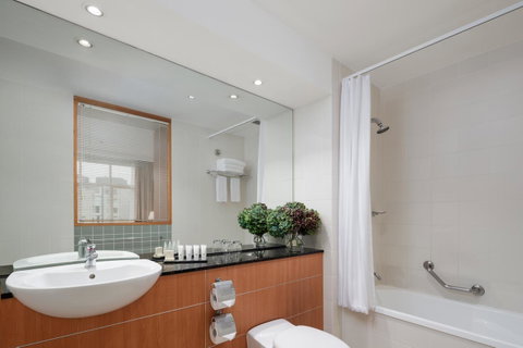 Rydges Newcastle - Food Delivery Shop 14