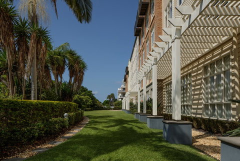 Rydges Newcastle - Food Delivery Shop 3