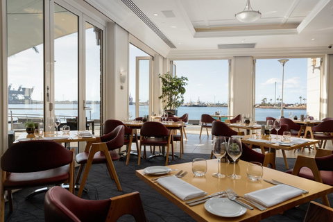 Rydges Newcastle - Food Delivery Shop 35