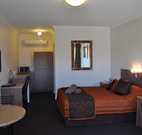 Augusta Courtyard Motel - Pet Food Australia