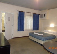 Adelaide Backpackers and Travellers Inn - Food Delivery Shop