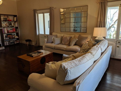 Belmore Cottage - Food Delivery Shop 22