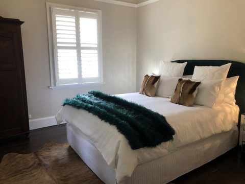 Belmore Cottage - Food Delivery Shop 5