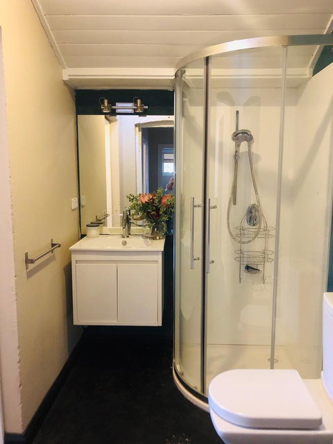 Belmore Cottage - Food Delivery Shop 16