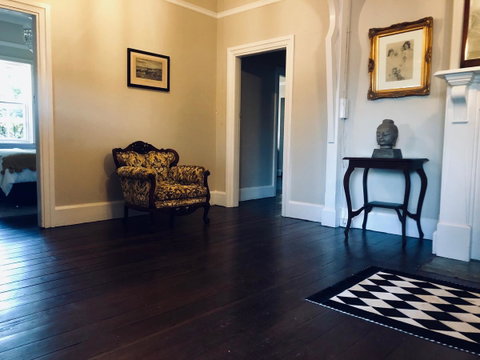 Belmore Cottage - Food Delivery Shop 23