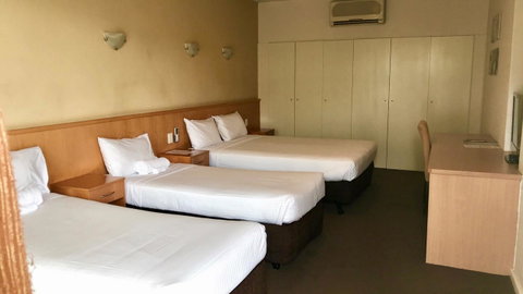 Haven Marina Motel - Food Delivery Shop 1