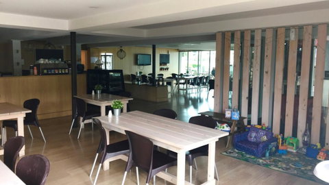Haven Marina Motel - Food Delivery Shop 8