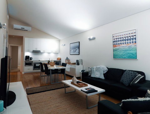 Villa Sedici @ Cape Villas Dunsborough - Food Delivery Shop 0