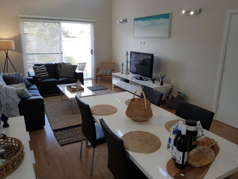 Villa Sedici @ Cape Villas Dunsborough - Food Delivery Shop 41