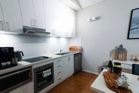 Villa Sedici @ Cape Villas Dunsborough - Food Delivery Shop 13