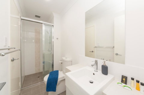 Yaran Suites - Food Delivery Shop 38