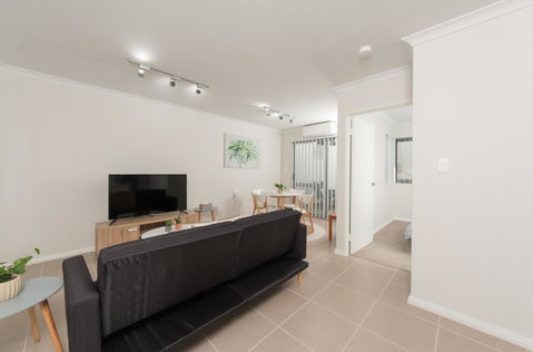 Yaran Suites - Food Delivery Shop 30