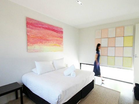 The Roozen Residence - Food Delivery Shop 23