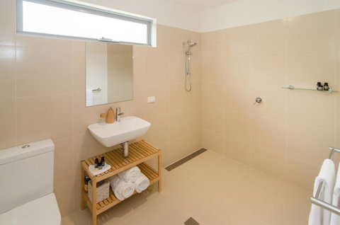 Margaret River Beach Studios - Food Delivery Shop 3