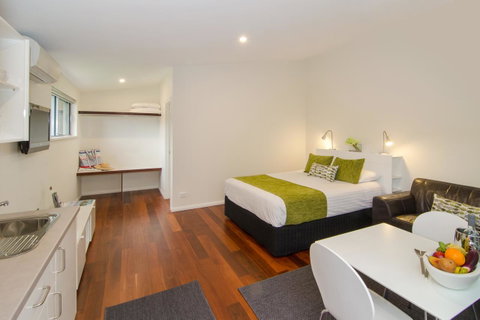 Margaret River Beach Studios - Food Delivery Shop 5