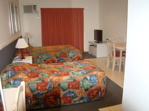 Dunsborough Central Motel - Food Delivery Shop 17