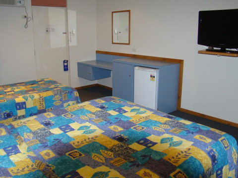 Dunsborough Central Motel - Food Delivery Shop 25