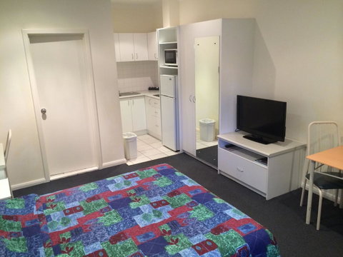 Dunsborough Central Motel - Food Delivery Shop 33