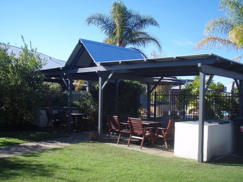 Dunsborough Central Motel - Food Delivery Shop 14