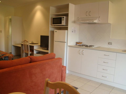 Dunsborough Central Motel - Food Delivery Shop 32