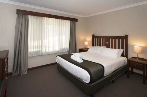 Margaret River Resort - Food Delivery Shop 4