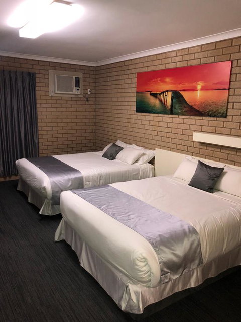 Carnarvon Motel - Food Delivery Shop 2