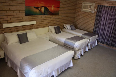 Carnarvon Motel - Food Delivery Shop 20
