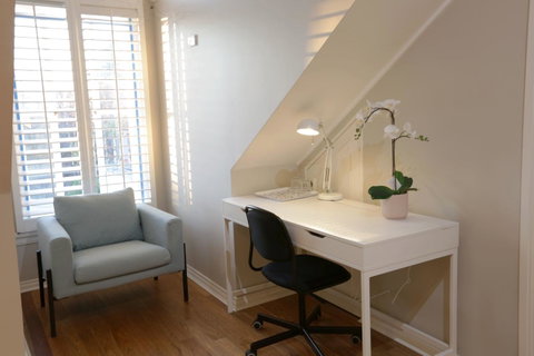 Stunning Terrace In Centennial Park - Food Delivery Shop 15